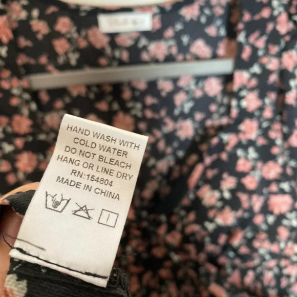 Blush Covered In Flowers Boho Black Floral Smocked Long Sleeve Mini Dress Sz L - Picture 10 of 11